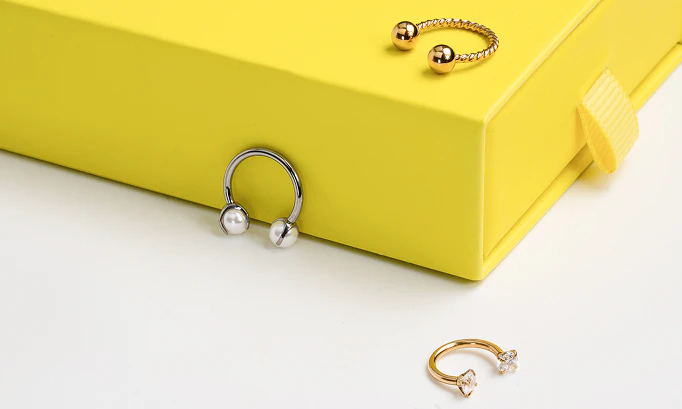 Piercing potcoava