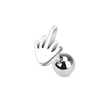 Cercel de tragus cu model "fuck finger"