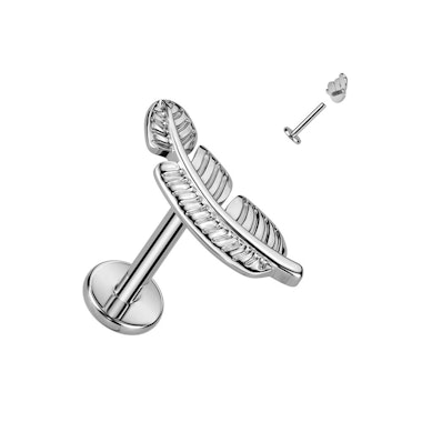 Labret din titan cu model elaborat de pană