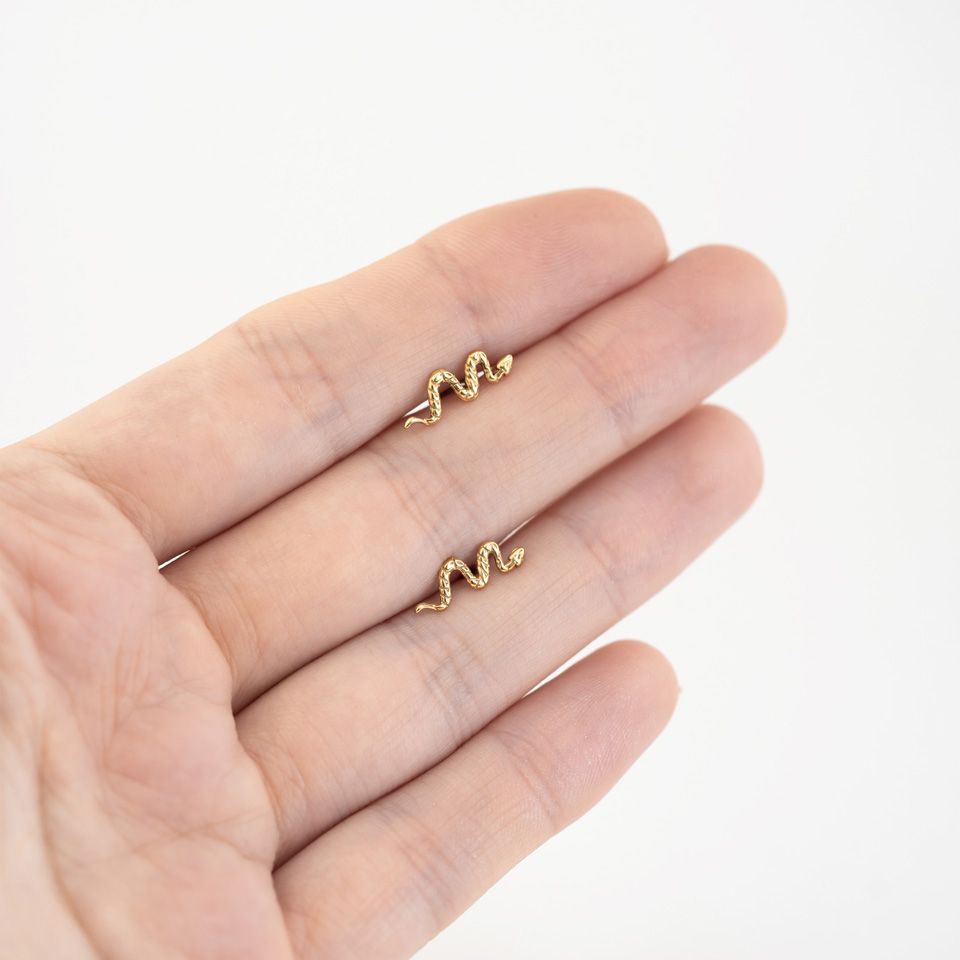 Labret push-in din titan cu șarpe