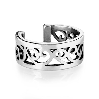 Cătușă de ureche cu inimi filigranate decupate