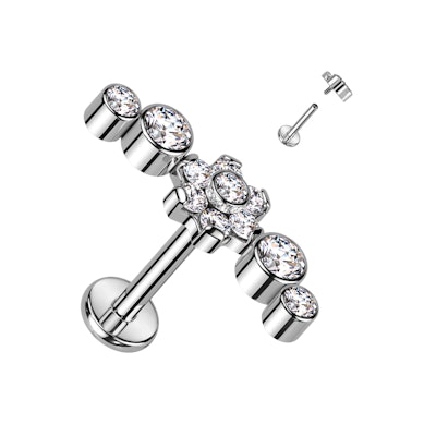 Labret din titan decorat cu o floare frumoasă