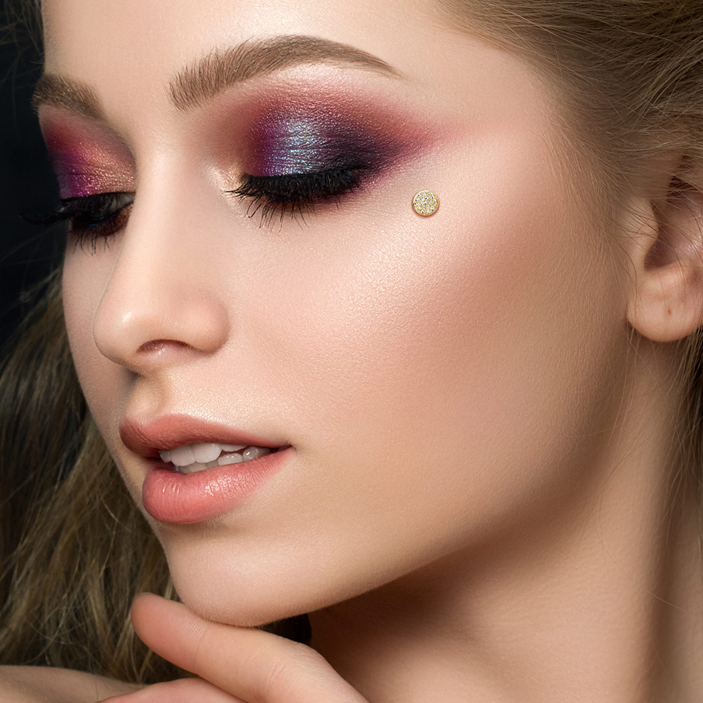 Dermal din aur de 14 carate cu o cupolă cu pietre pave