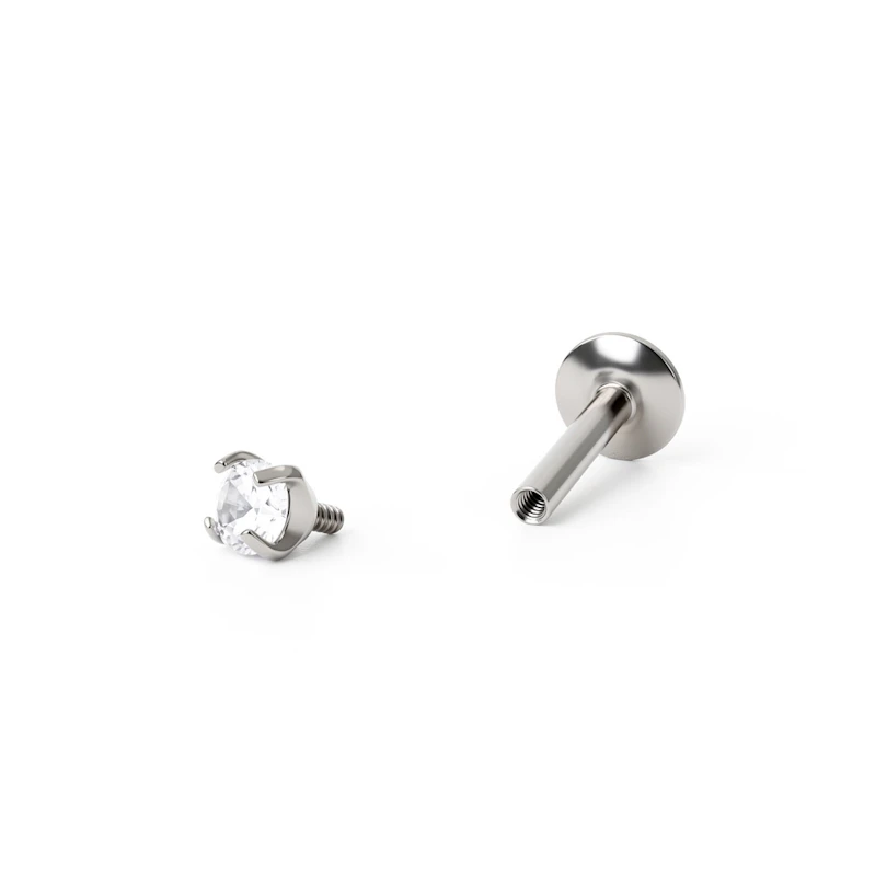 Labret din titan cu piatră în diverse modele