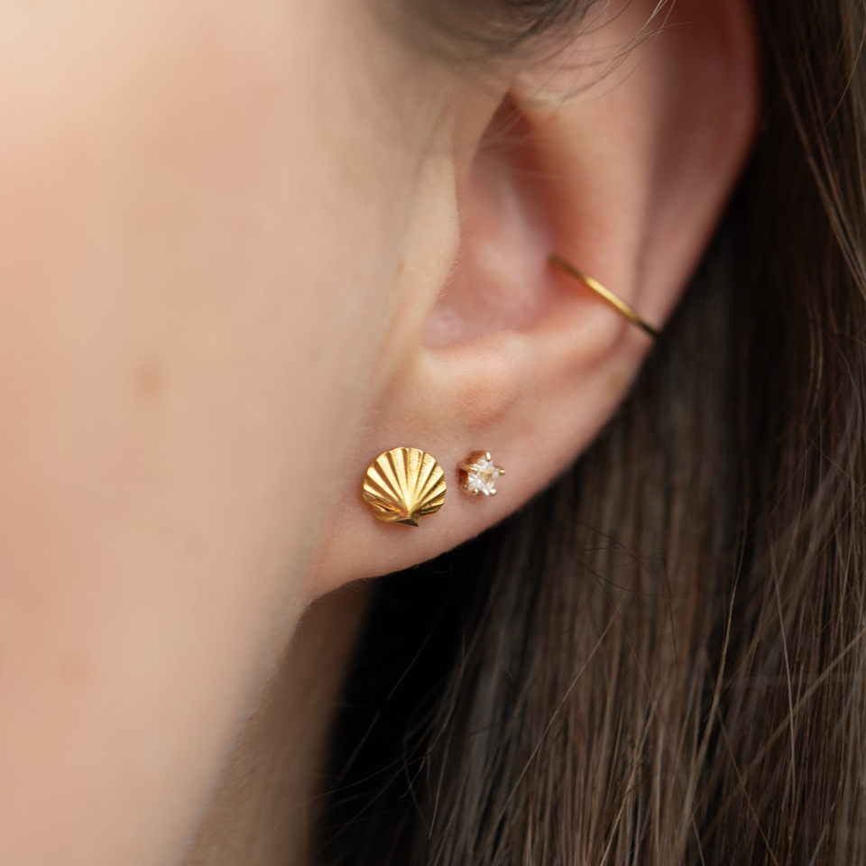 Labret cu scoică din titan