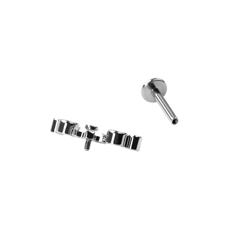 Labret din titan cu floare în centru și pietre zirconiu