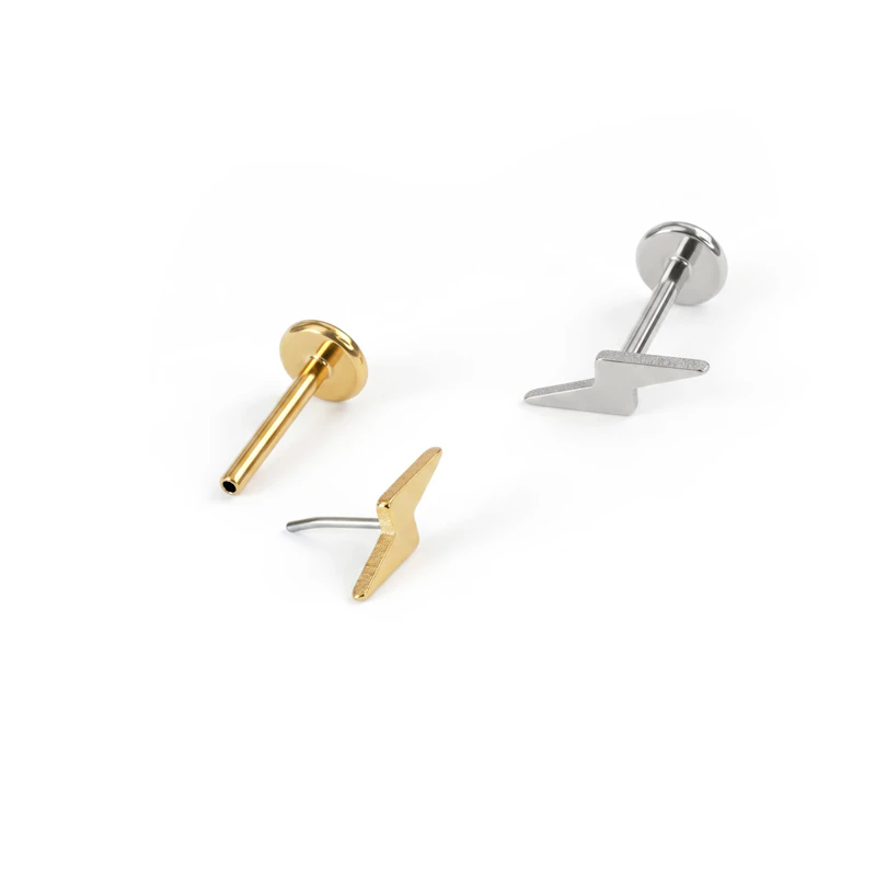Labret din titan cu fulger