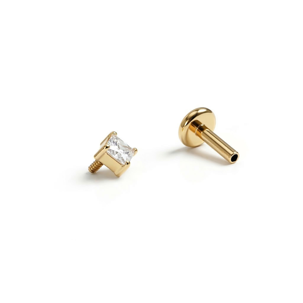 Labret din titan cu piatră în formă de diamant