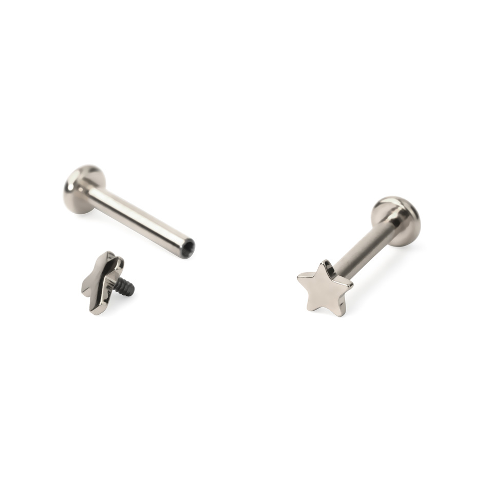 Labret din titan cu vârf filetetat intern și modele diferite