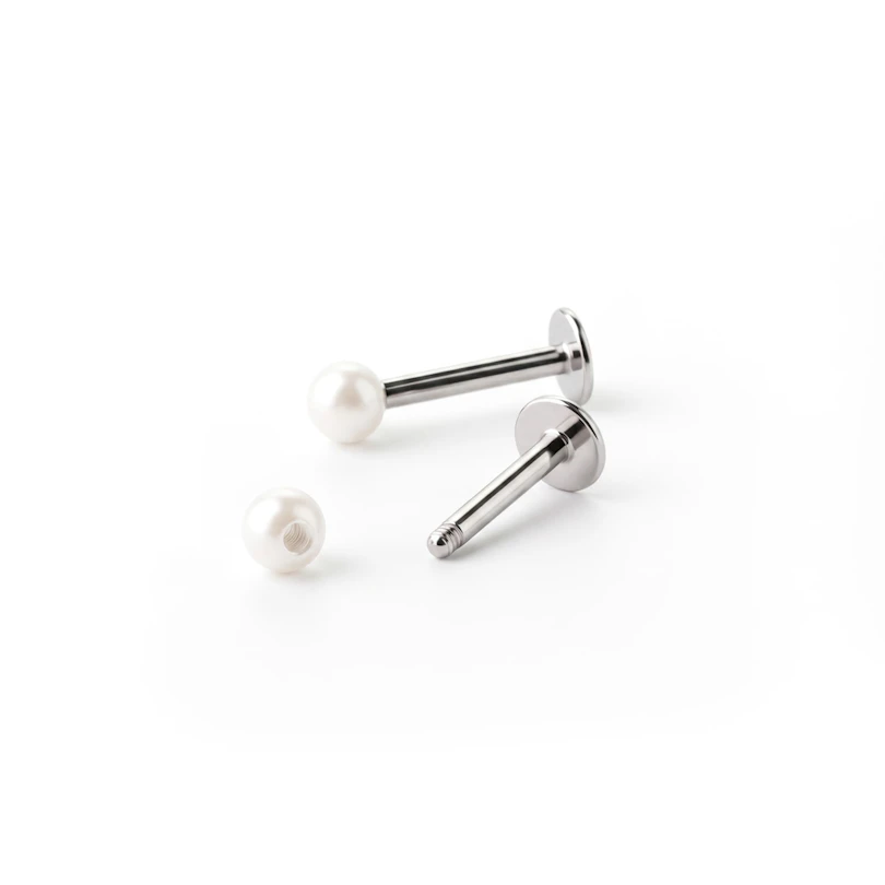 Labret cu perle acrilice în diverse culori