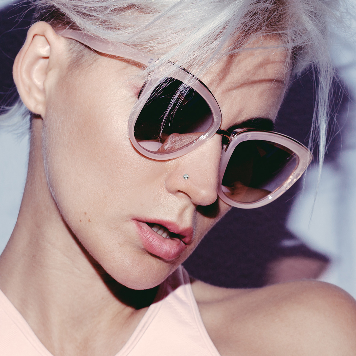 Stud nazal cu multe modele și culori diferite ale pietrei