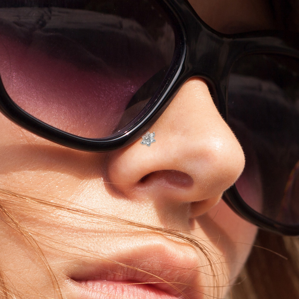 Surub nazal din aur de 14k cu floare