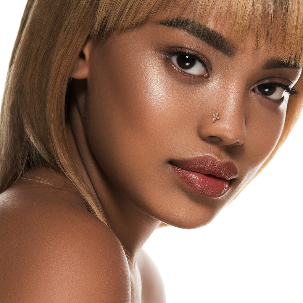 Cercel nazal din aur de 14 carate cu cruce din pietre