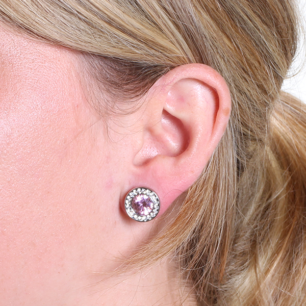 Plug de ureche cu piatră mare și pietricele