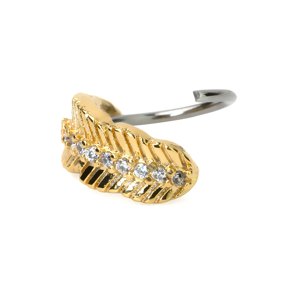 Cercei în diverse modele și culori