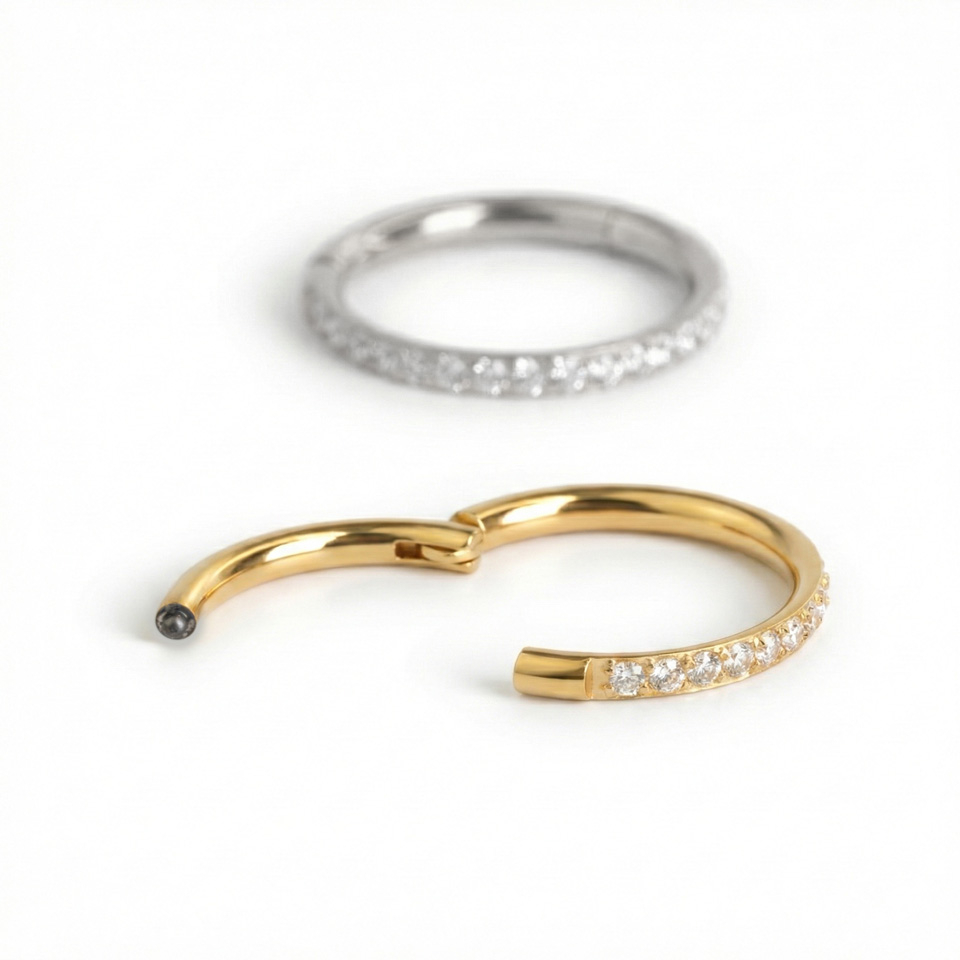 Cercel cu balama din oțel chirurgical cu pietre orientate spre exterior