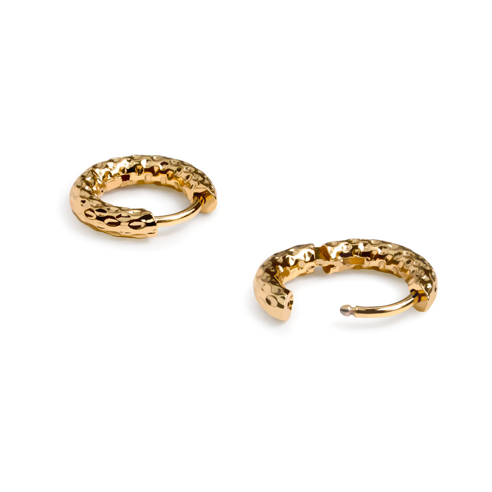 Pereche de cercei huggie rotunzi ciocăniți