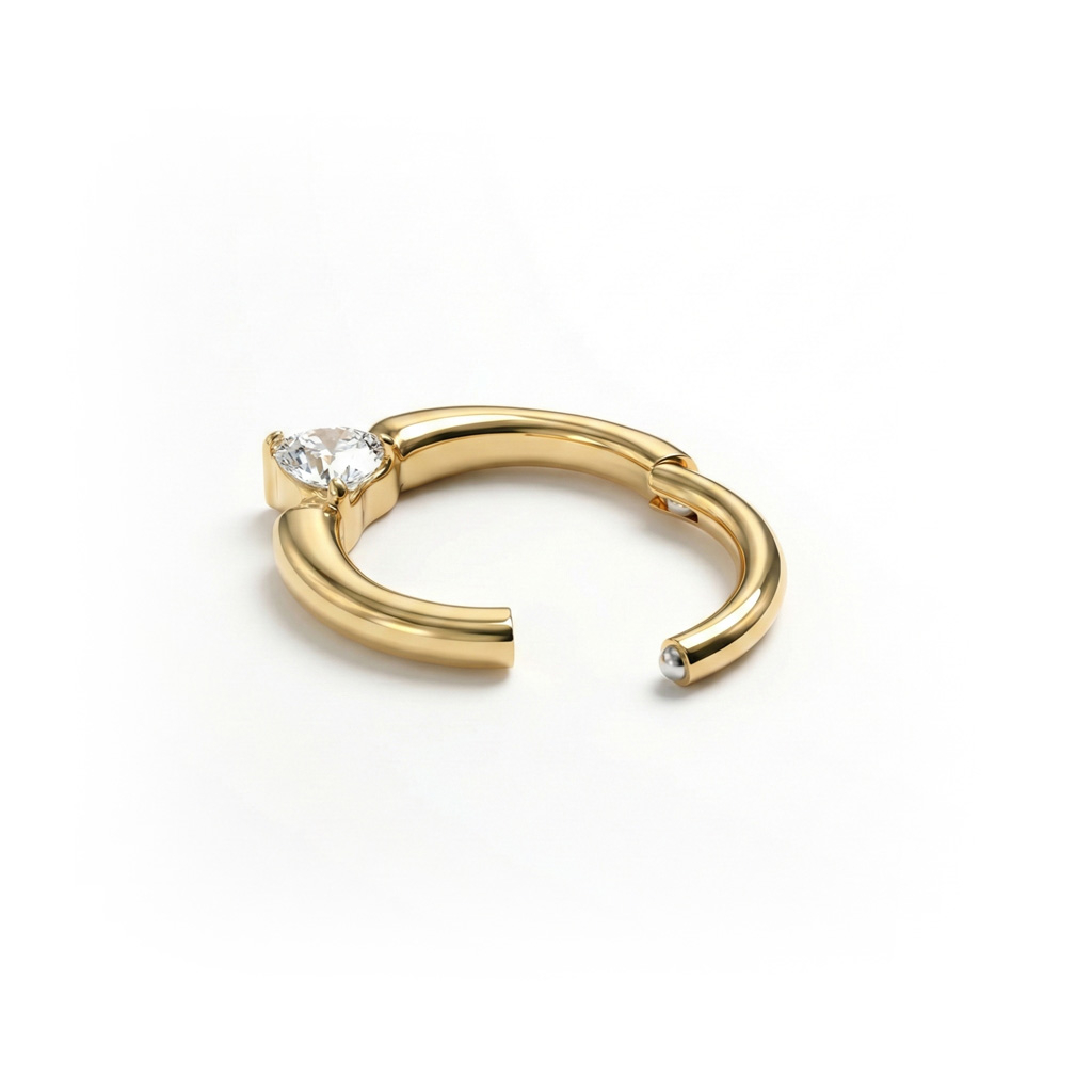 Cercel din titan cu piatră în formă de inimă