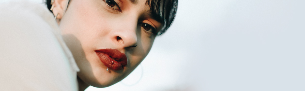 Piercing Buza Aur Piercing Buza Aur