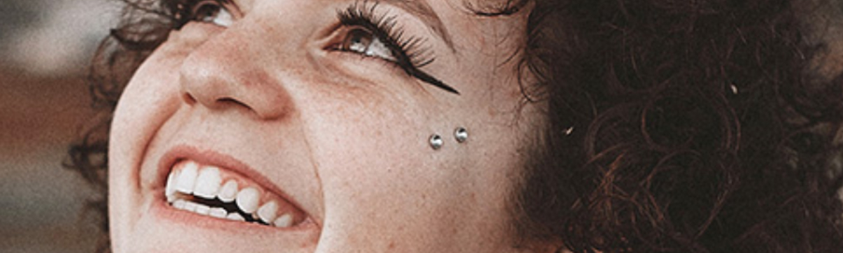 Ghid Piercing Anti-Sprânceană